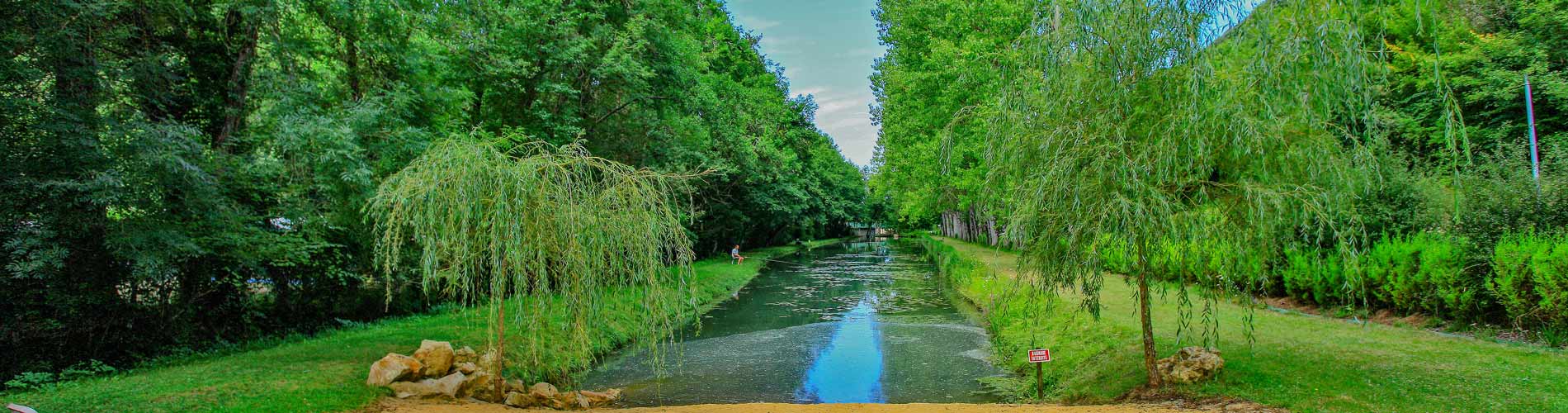 camping avec etang de peche dordogne
