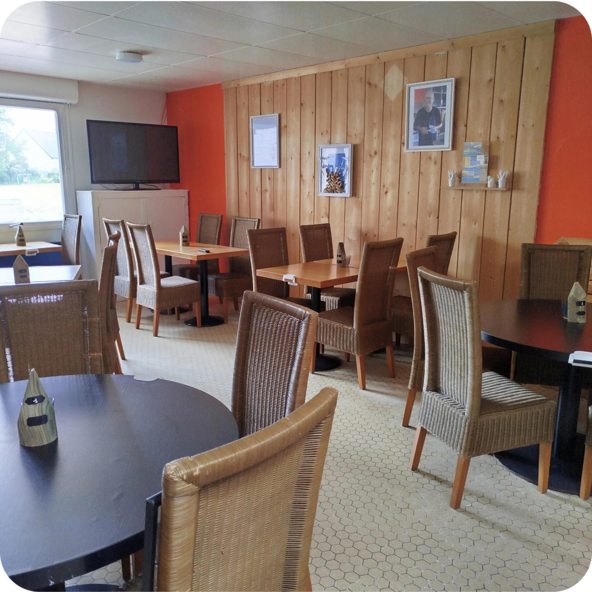 restaurant